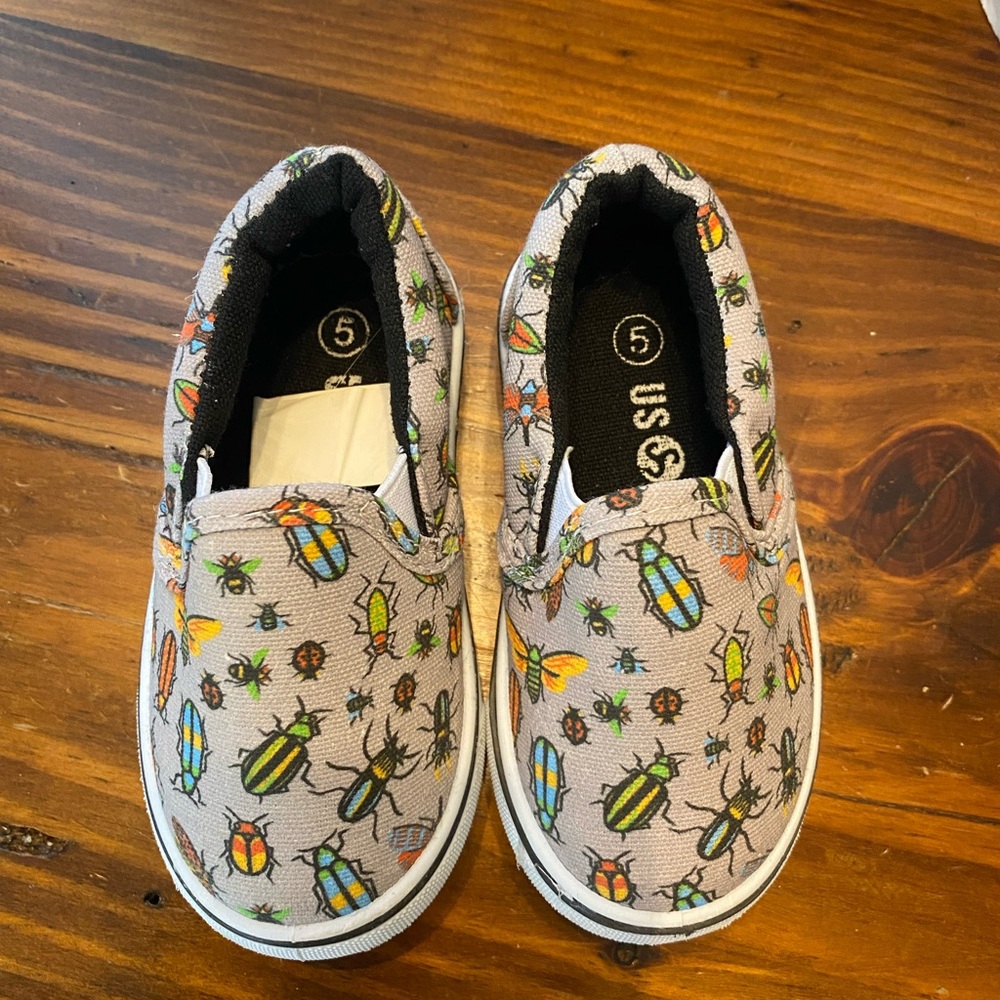 Toddler Bug Print Slip-On Shoes